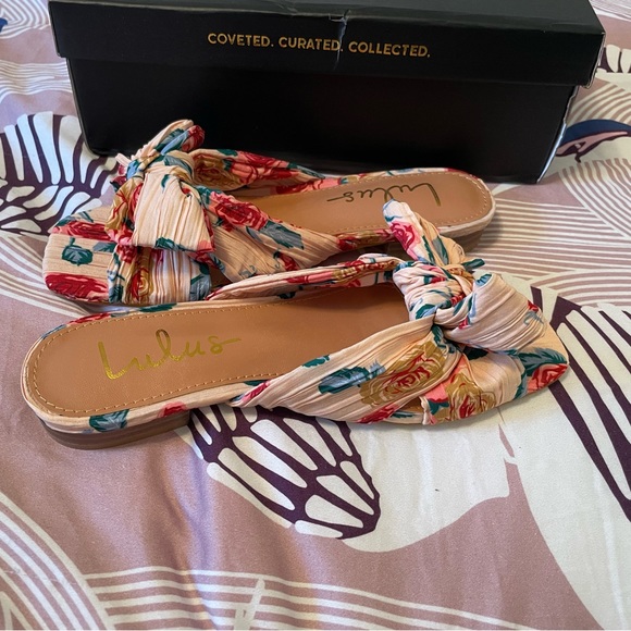 NWOT Lulu’s Lortho Pink Floral Pleated Bow Slide Sandals 6. - Picture 4 of 8